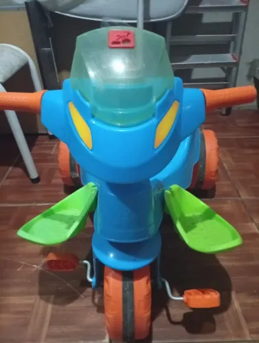 Triciclo Bandeirantes 