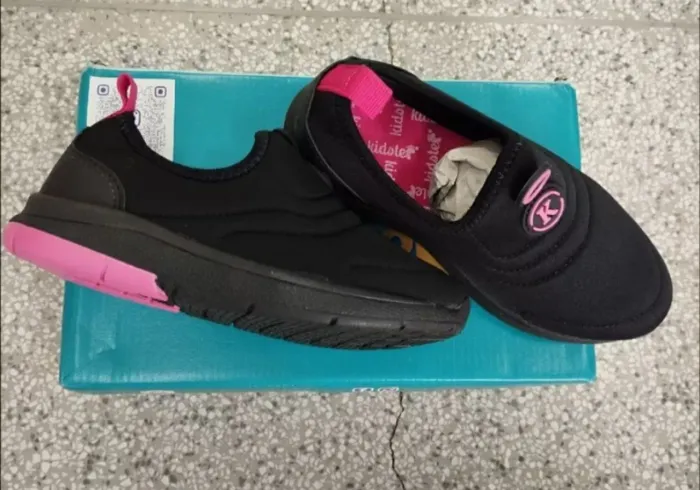 Tenis escolar preto. Novo. Tam 36