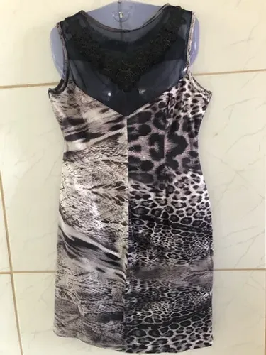 Vestido acetinado (M)