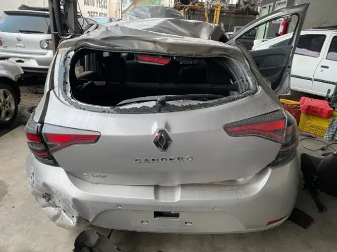 Sucata Sandero 2023 1.0 3cc Para Retirada de Peças