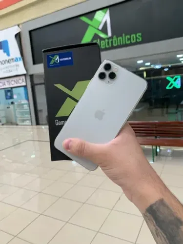 iPhone 11 Pro maxx prata com garantia / venha hoje 