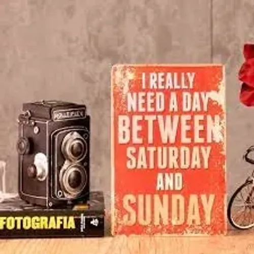 Placa Decorativa Saturday and Sunday Metal 20 x 30cm
