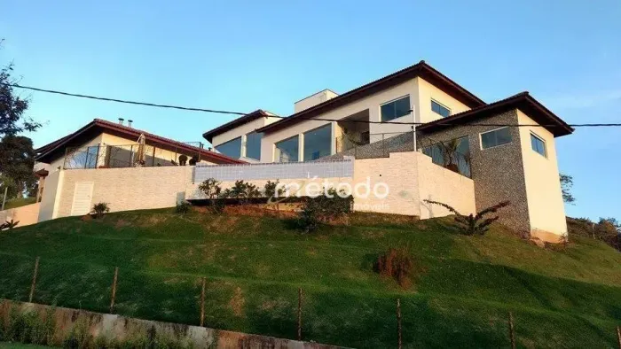 Casa com 5 quartos à venda, 423 m² por R$ 3.500.000 - Condomínio Residencial Alpes de Guar