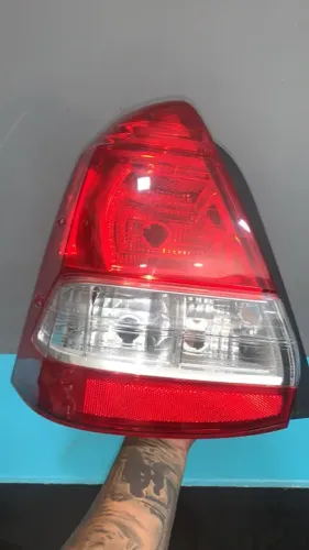 Lanterna Etios sedan 