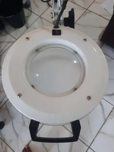 Lupa de led com tripe