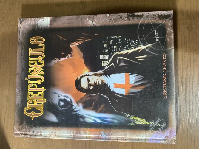 HQ Creepúsculo - Cristiano Chaves - Capa Dura