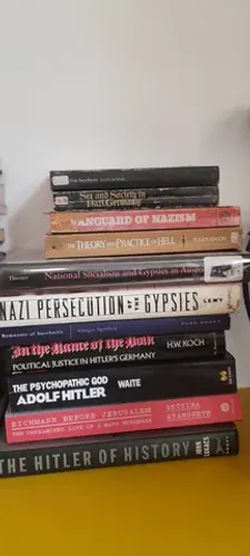 Biblioteca Acadêmica sobre Segunda Guerra