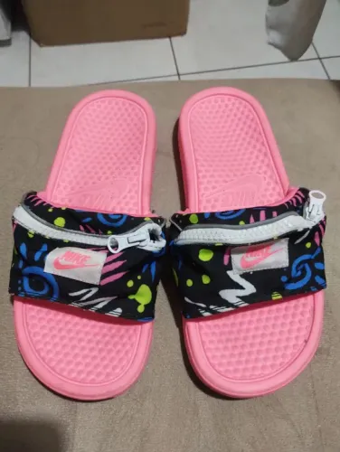 Chinelo Nike Benassi 