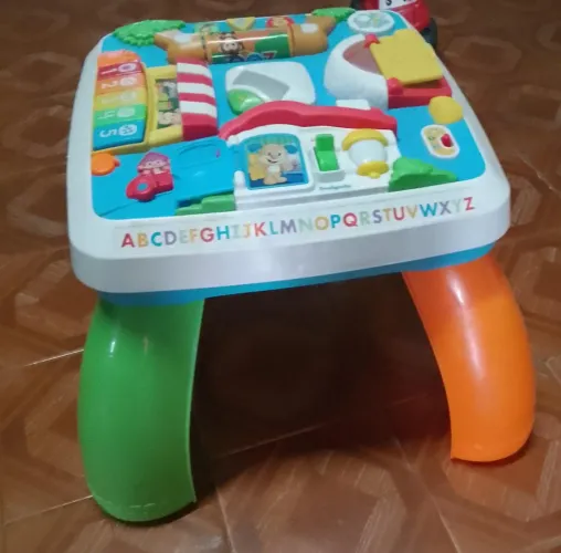 Mesa criativa de atividades Fisher Price