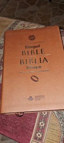 Bíblia Sagrada em Português e Inglês - Nova Almeida Atualizada