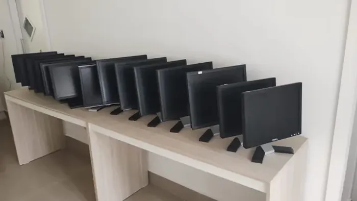 Monitor Dell 17 " R$300,00 cada