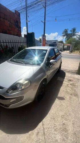 Fiat Punto Essence 1.6 Flex 16V 5P 2014