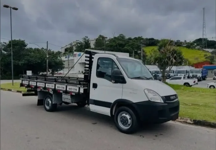Iveco 35s14 carroceria ano 2014