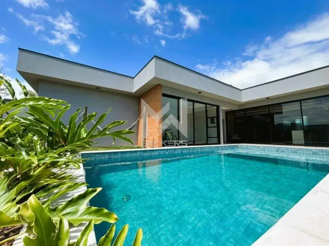 Casa térrea MOBILIADA à venda no Condomínio Residencial Querência em Valinhos/SP