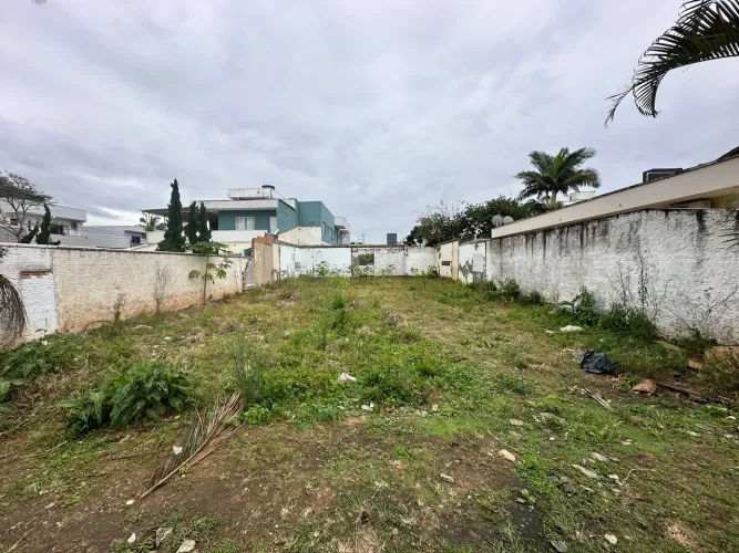 Terreno a Venda no Tabuleiro em Camboriú