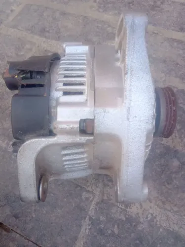 Alternador do Renault Clio 1.0 16v ano 2002