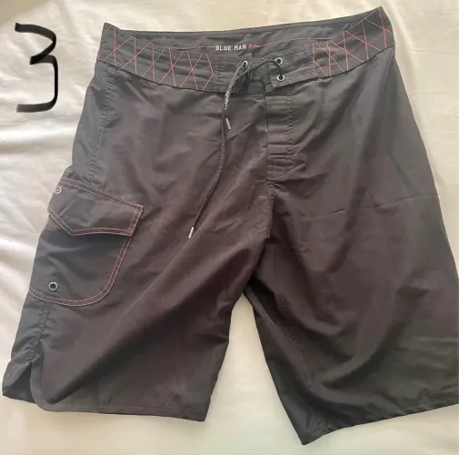 2 Bermudas Blue Man praticamente novas