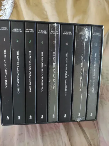 Livros baratos Box de Livros The Witcher coleção completa