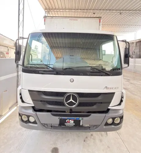 Mb Atego 2426 Ano 2018 c/ Baú de 8 MTS