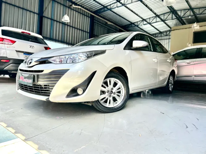 Toyota Yaris XL Sedan 1.5 Flex 16V 4P Aut. 2019