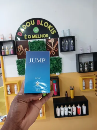 Perfume bem cheiroso. Eu vender pra revender também