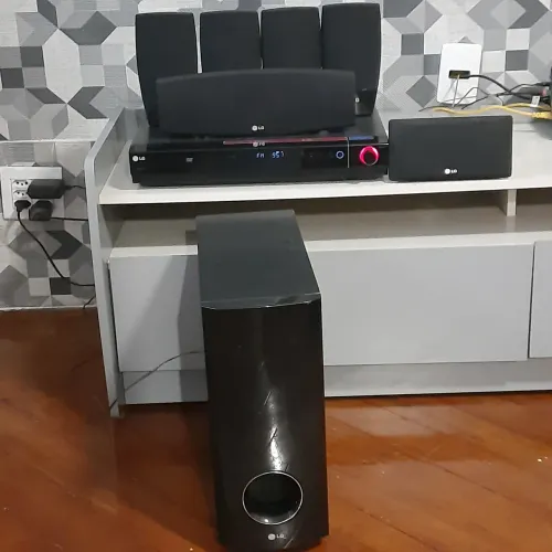 HOME THEATER 