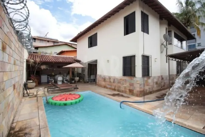 Casa à venda, 4 quartos, 1 suíte, 4 vagas, Santa Rosa - Belo Horizonte/MG