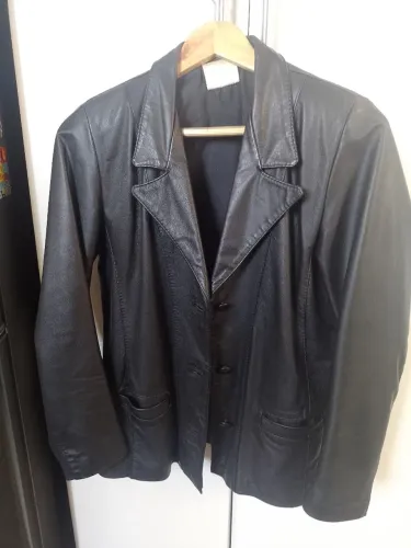 Casaco de couro legítimo preto. Baixou o preço!!!