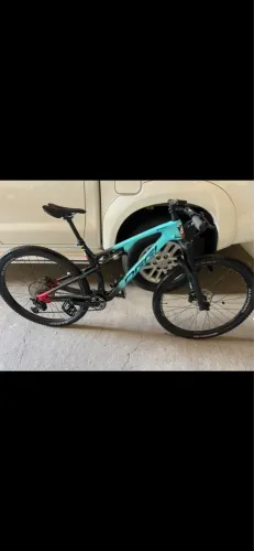 Bicicleta oggi cattura sport ! Carbono