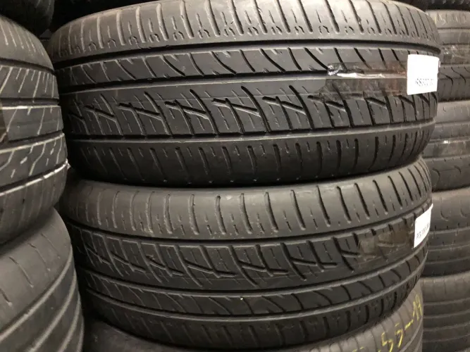 Pneus 235/55/19 por 499$ os 2 meia vida originais instalados