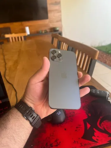 iPhone 12 Pro Max /128GB / Grafite / Saúde de bateria 76% / R$ 2.900,00
