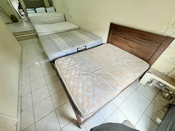 Cama box de casal Queen , cama King