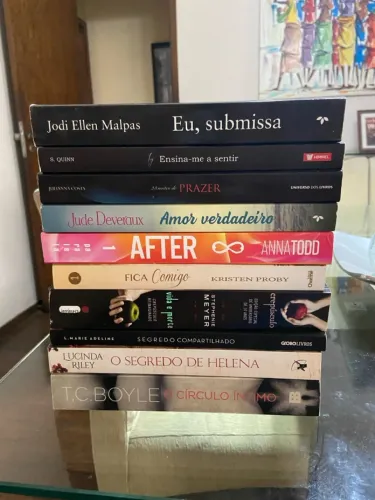 Coleção de Livros Românticos e Ficção