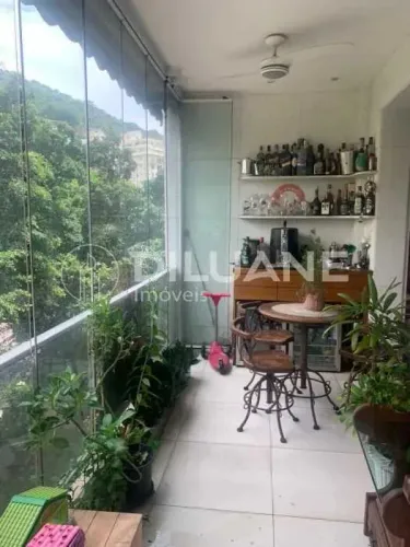 Apartamento - Padrão / Residencial / Cosme Velho