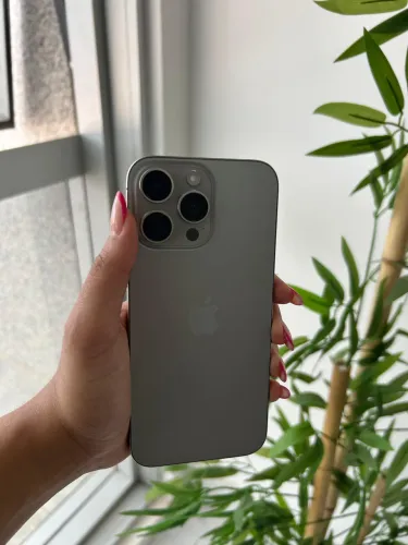 iPhone 15 pro max 256 gigas
