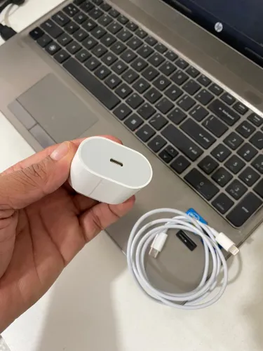 Vendo carregador de iPhone original 