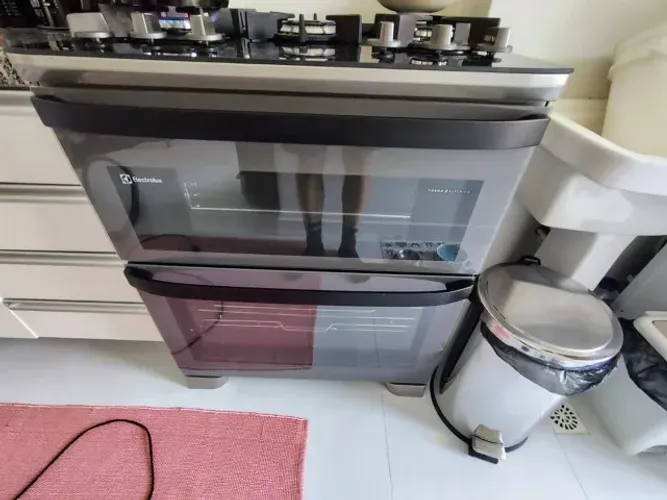 Fogão 5 bocas Electrolux Cinza Expert Função Air Fryer, 2 Fornos, Grill e Timer (FE5AD) -