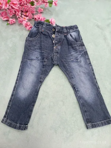 Calça Jeans Infantil com elastano - Conforto e Estilo! Tamanho 3