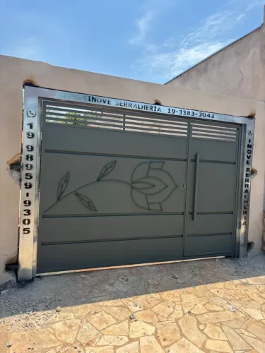 Portões em aço ?