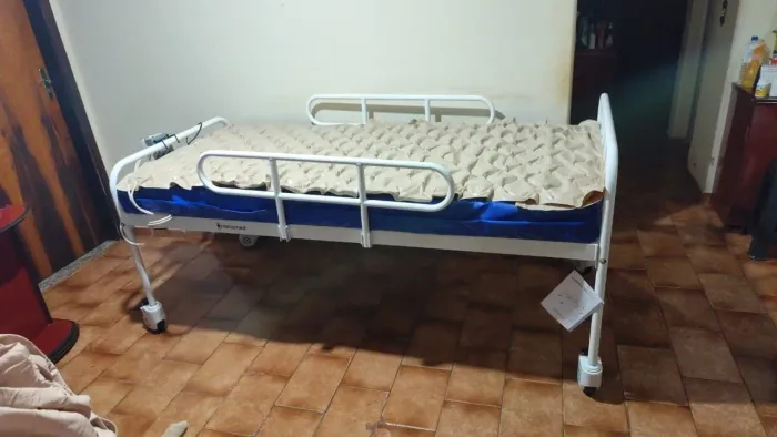 Cama + colchao inflavel
