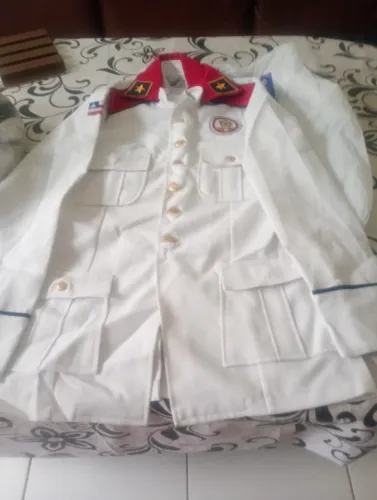 Roupa da vila militar infantil
