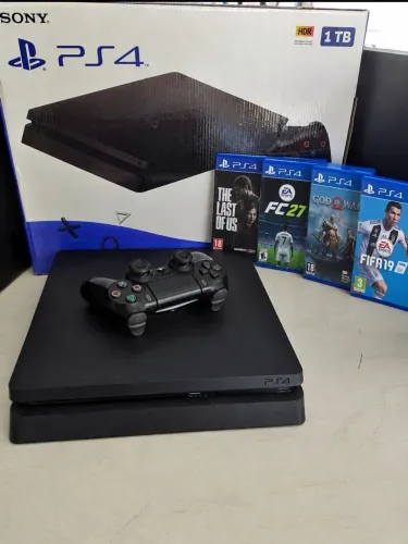 PlayStation 4 slim 1 TB