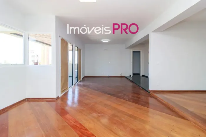 Apartamento para locação com 173m² no Campo Belo - São Paulo.