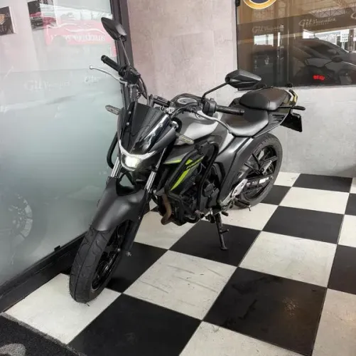 YAMAHA FZ25 FAZER 2024