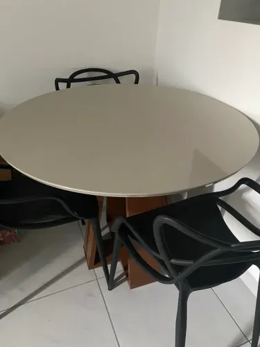Mesa 1m com 4 cadeiras