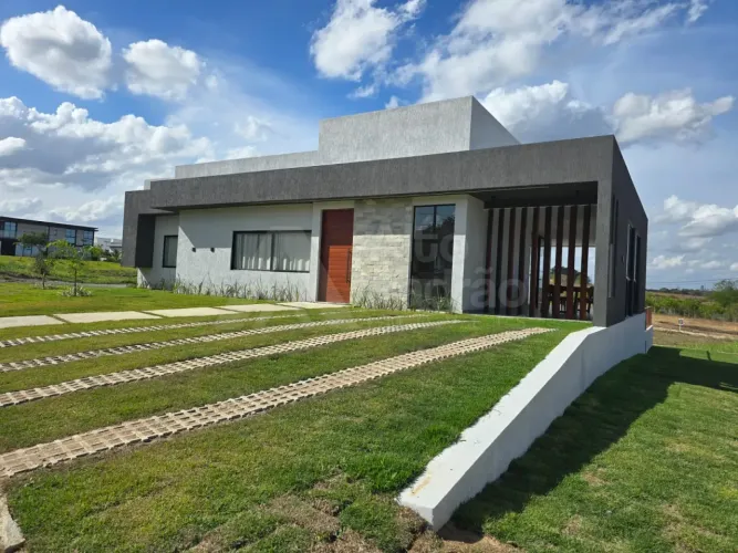 CASA EM CONDOMÍNIO Á VENDA EM GRAVATÁ-PE