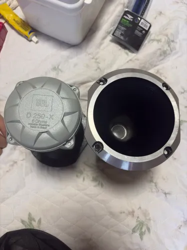 Vendo este drive com bocal de ferro