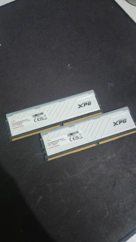 Memória RAM 2x8gb 16gb xpg branca rgb ddr4 3200mhz