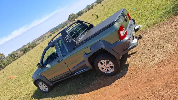 Fiat Strada Adventure 1.8/ 1.8 Locker Flex CE 2009