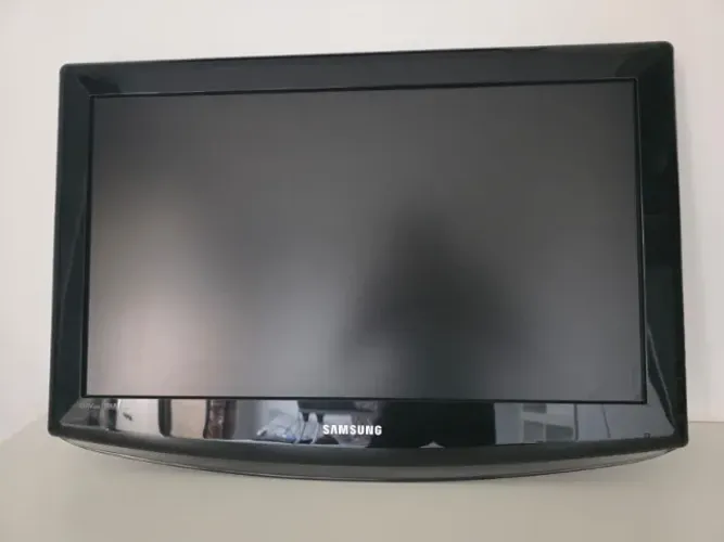 TV samsung 26 polegadas em excelente estado (HDTV ready LN26A330J1)